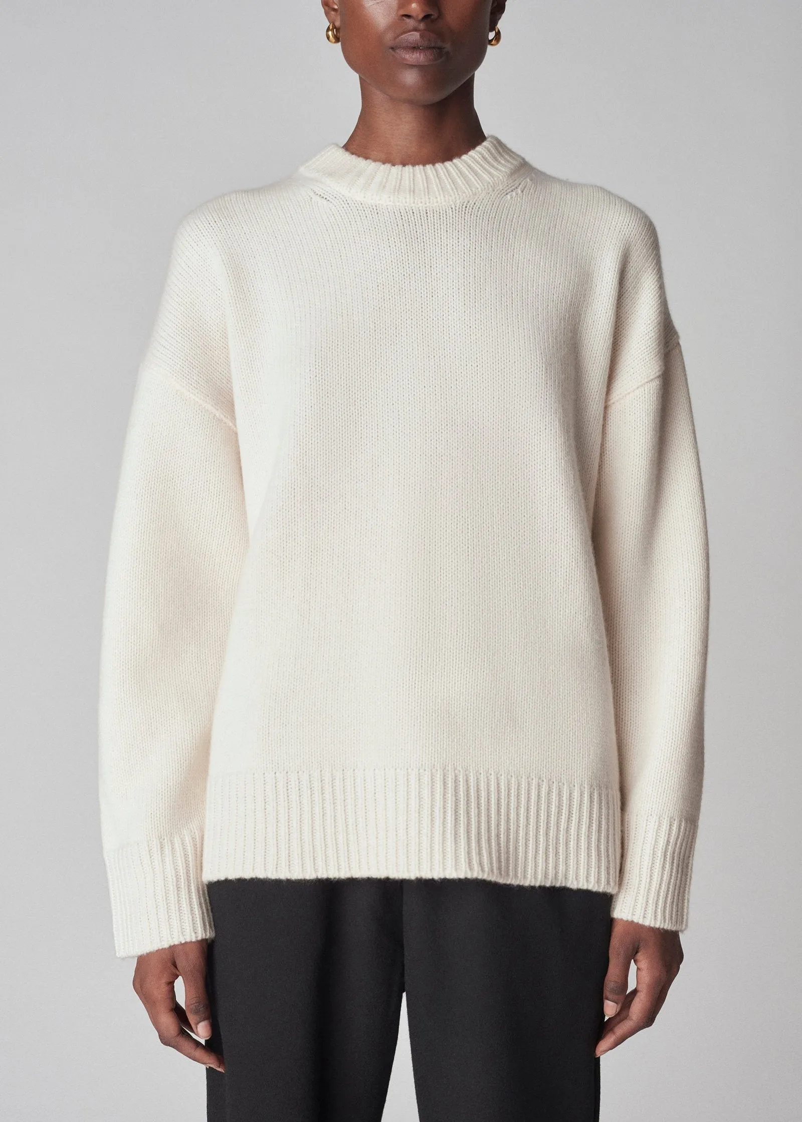 Boyfriend Crew Neck in Wool Cashmere - Ivory