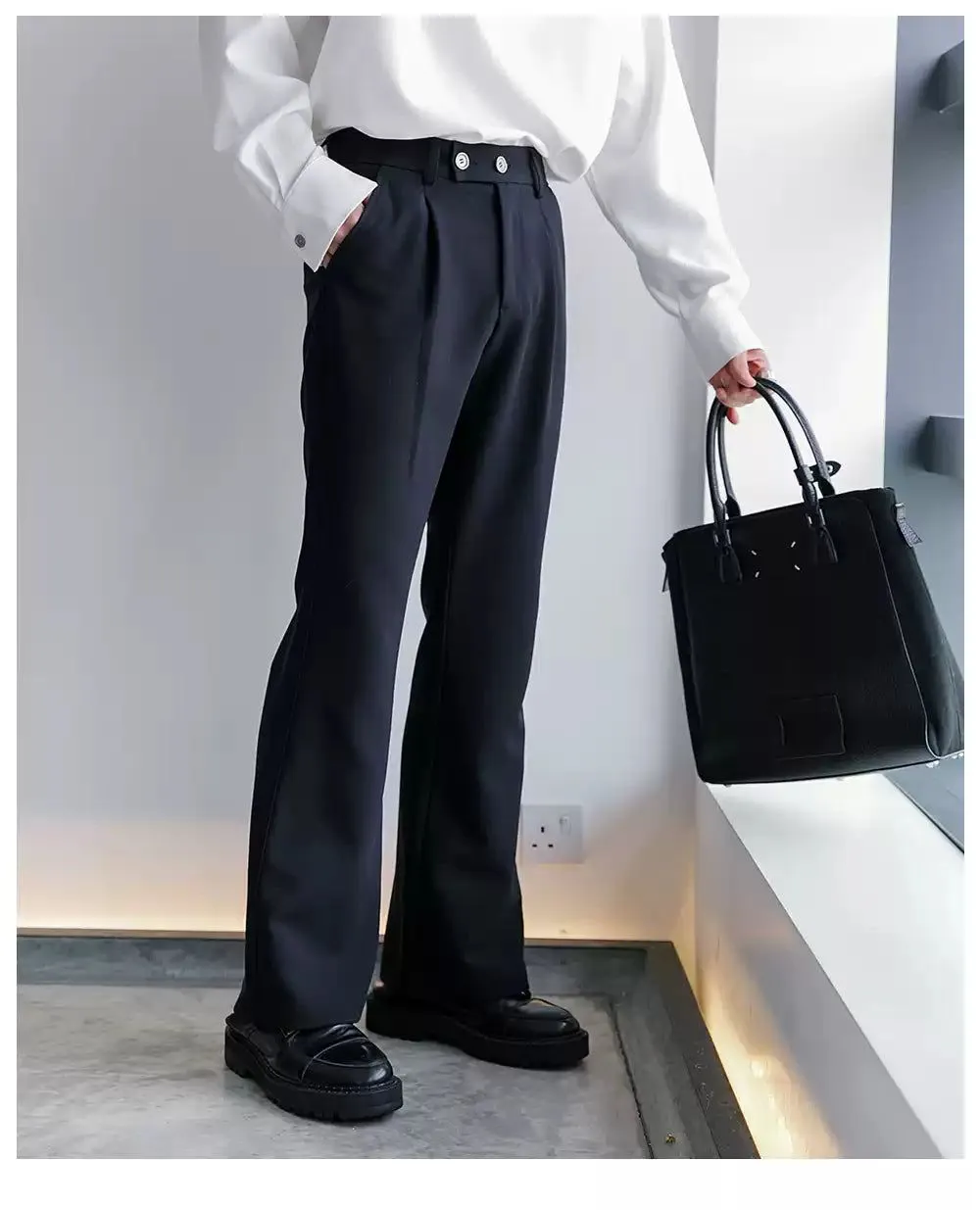 Chuan Straight Clean Fit Flared Trousers