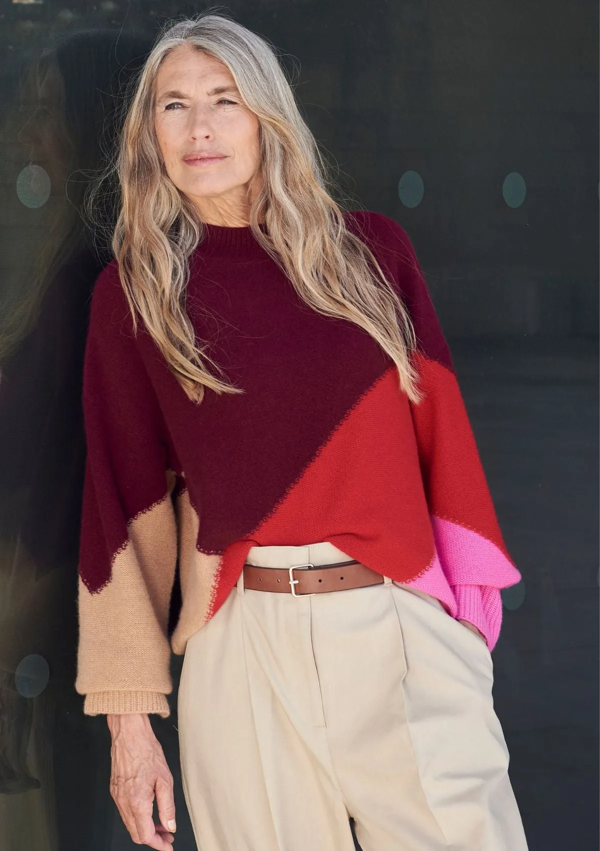 Chunky Colour Block Cashmere Sweater in Plum Red