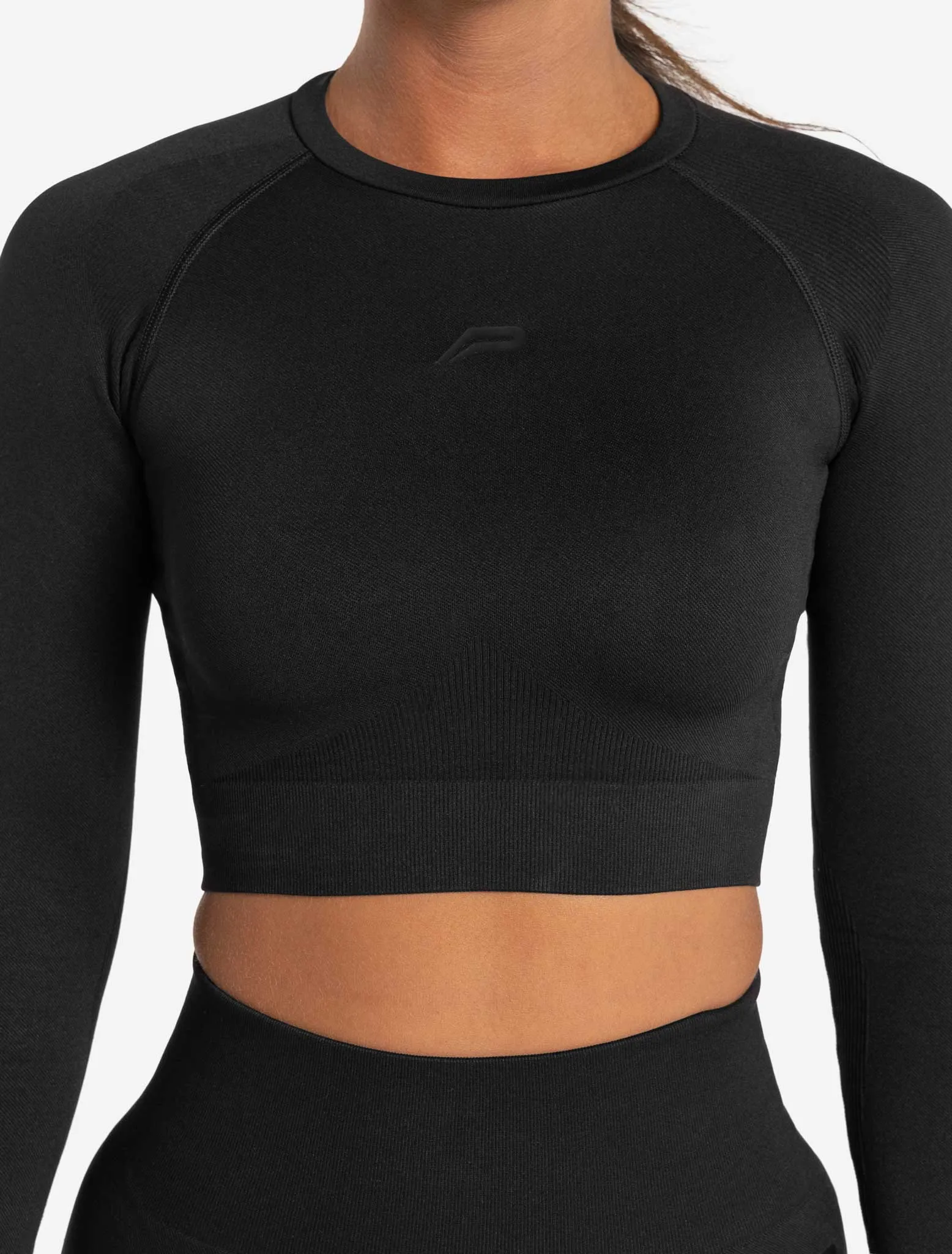 Core Seamless Long Sleeve Crop Top - Blackout