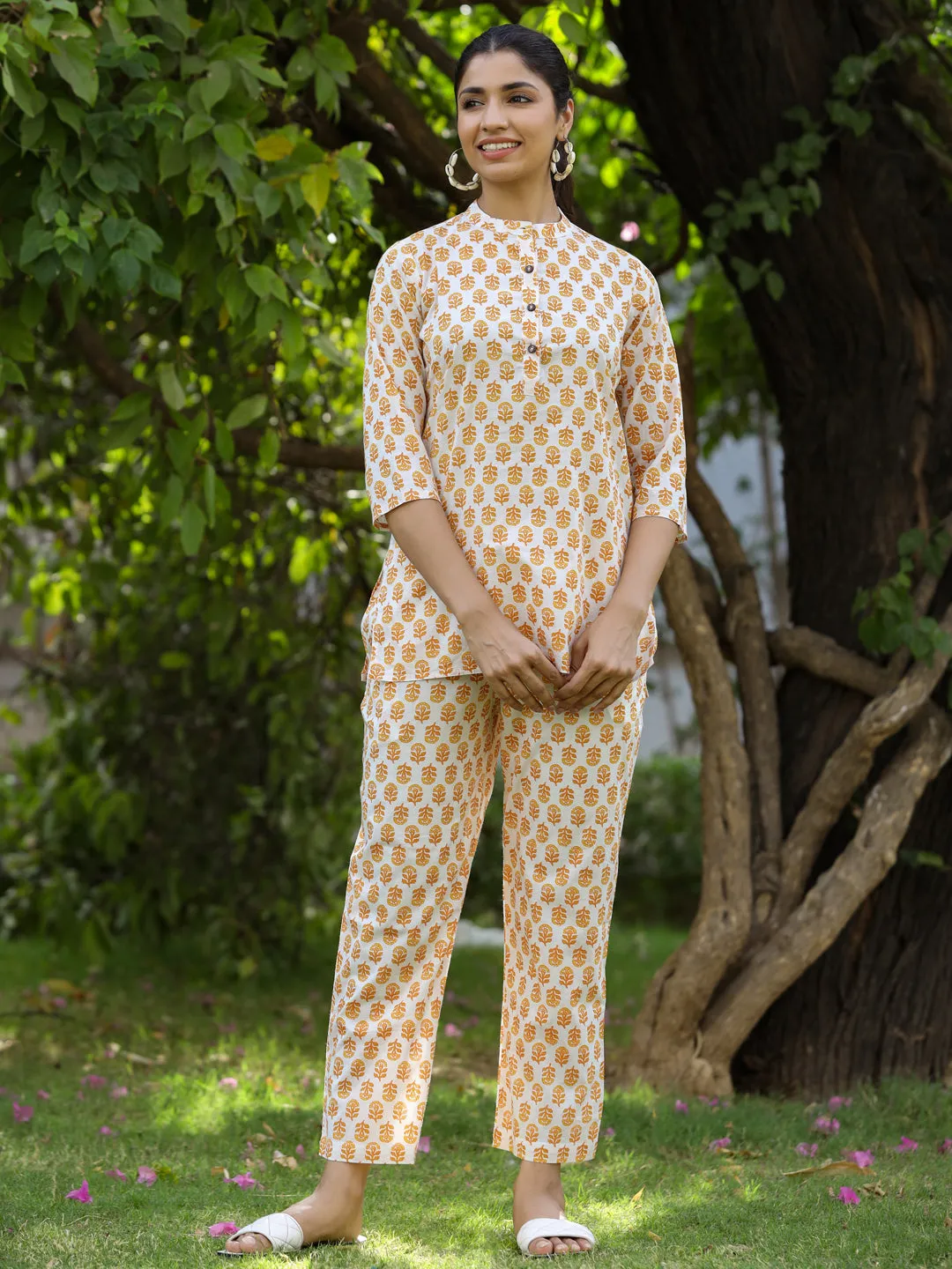 Jaipur Kurti Women Cotton Ethnic Printed White Night Suit