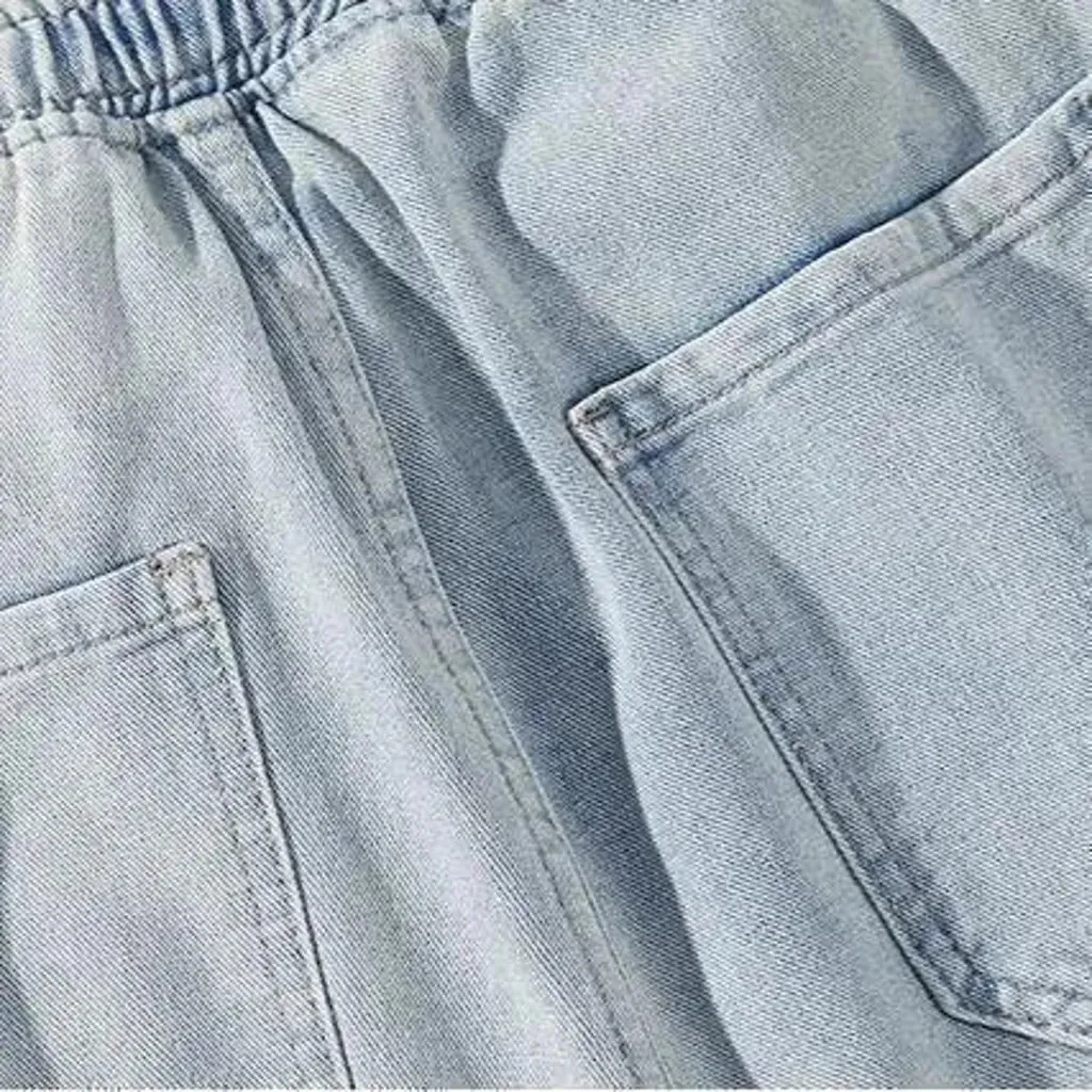 Knee-length 90s men's jean shorts