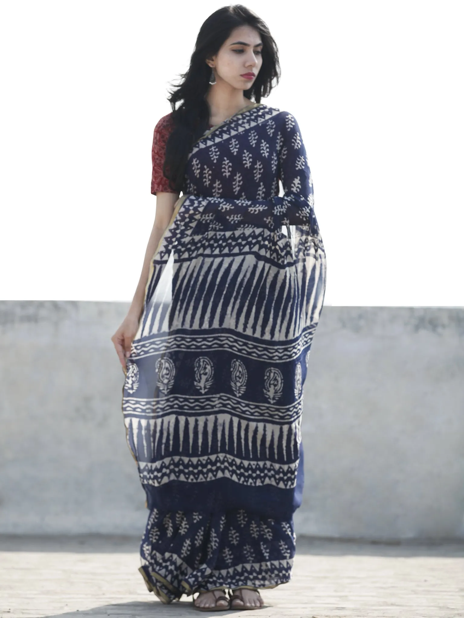 Navy Blue white Hand Block Printed Chiffon Saree With Zari Border - S031702613