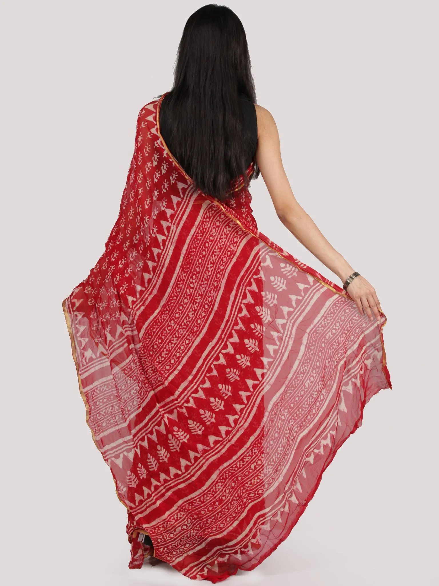 Red OffWhite Hand Block Printed Chiffon Saree With Zari Border - S031704707