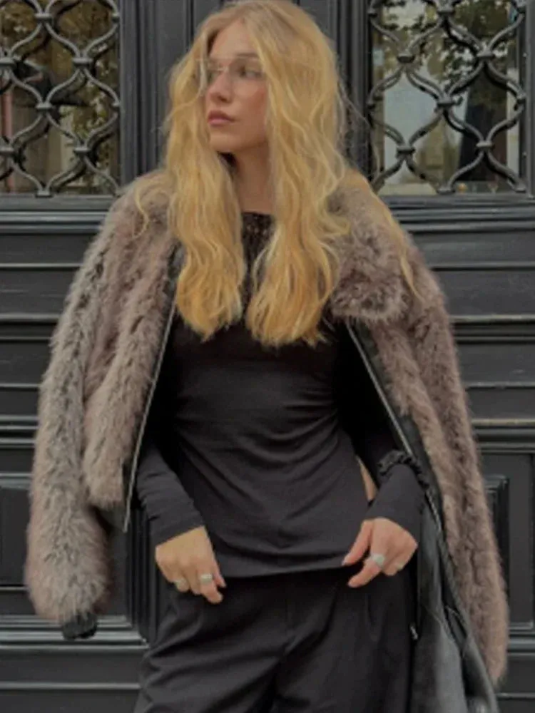 Samantha - Faux fur coat with zipper