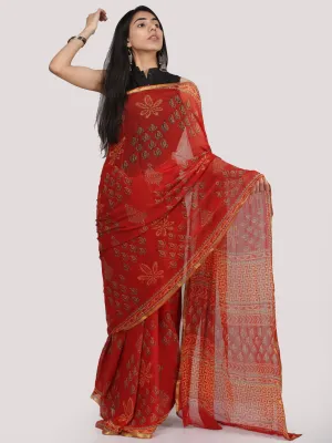 Tomato Red Green Hand Block Printed Chiffon Saree With Zari Border - S031704710